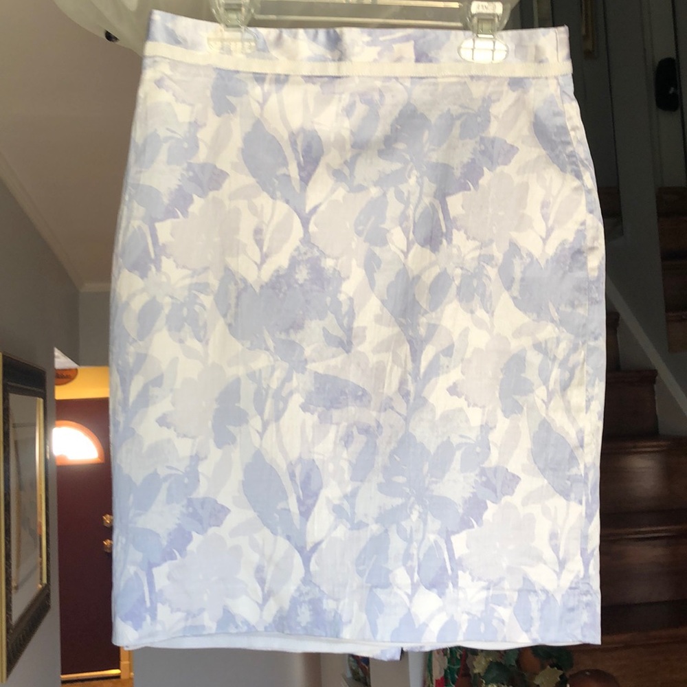 🌺 Pretty Banana Republic Pale Blue Floral Pencil Skirt Sz 4P